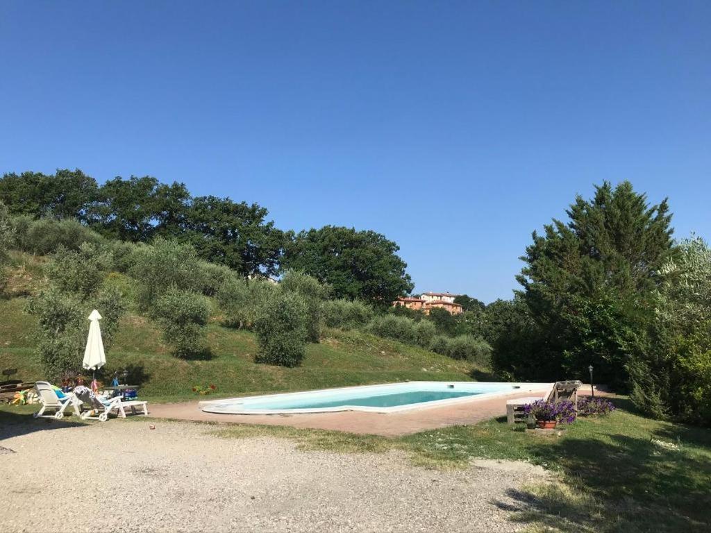 ファブロ Il Casale Di Lavinia Bed & Breakfast エクステリア 写真