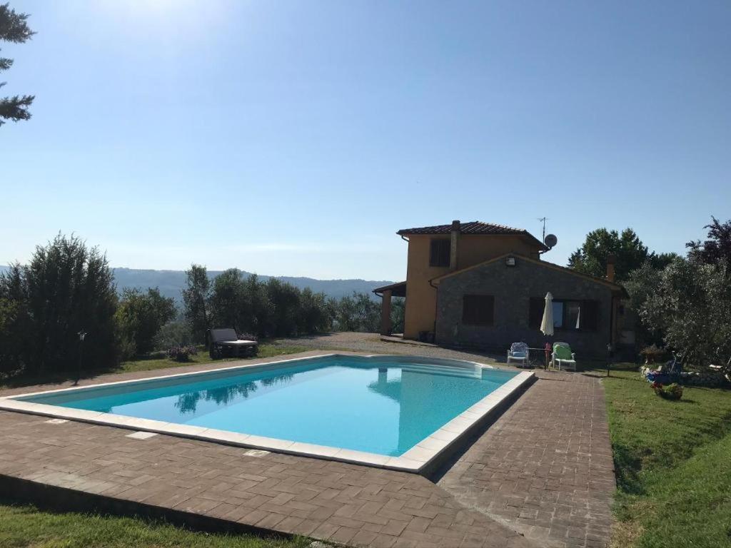 ファブロ Il Casale Di Lavinia Bed & Breakfast エクステリア 写真