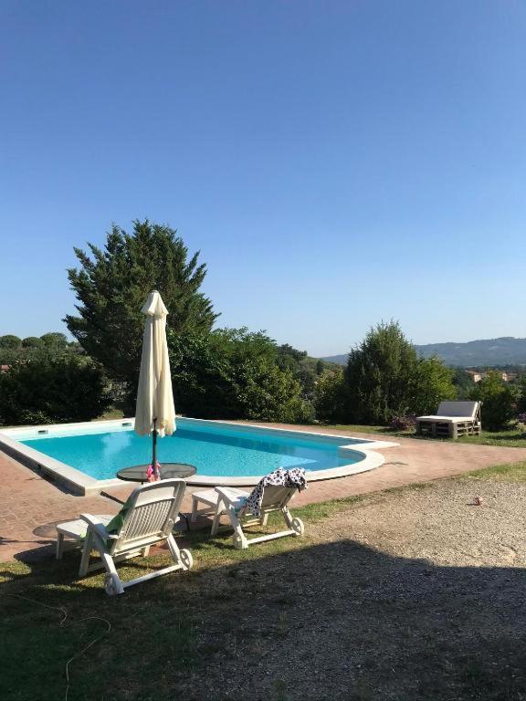 ファブロ Il Casale Di Lavinia Bed & Breakfast エクステリア 写真
